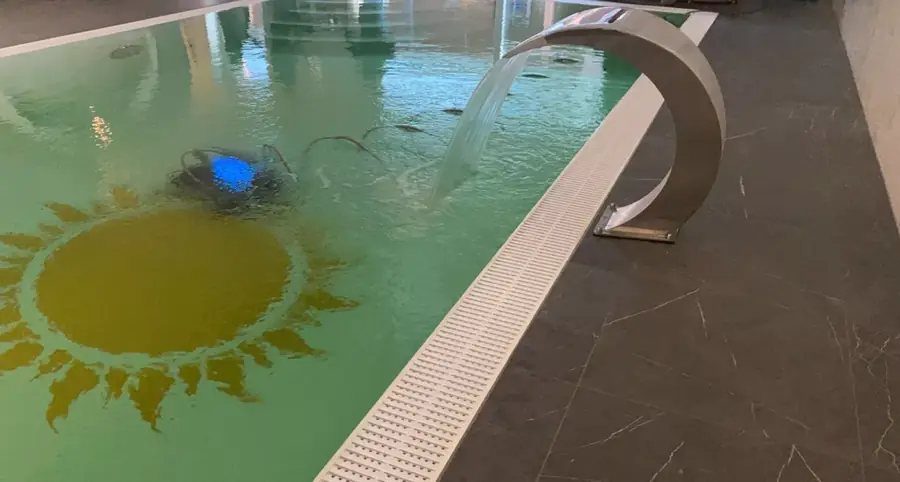 Basen przelewowy z polipropylenu - realizacja